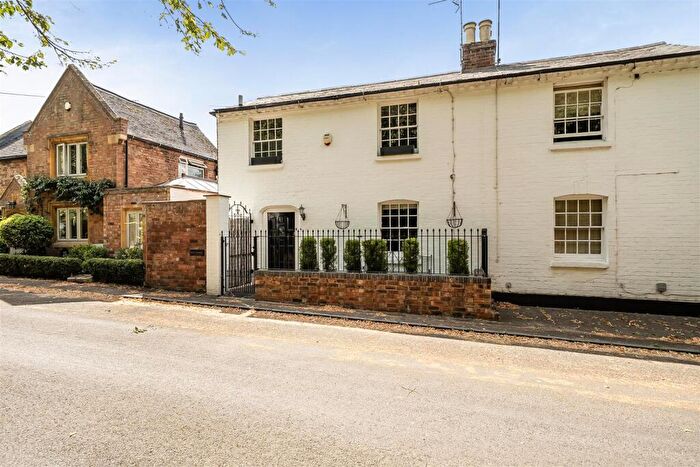 2 Bedroom Semi-Detached House For Sale In Church Lane, Alveston, Stratford-Upon-Avon, CV37