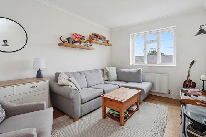 2 Bedroom Flat To Rent In Arlington Lodge Monument Hill, Weybridge, Surrey, KT13