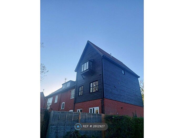 1 Bedroom Flat To Rent In School Street, Needham Market, Ipswich, IP6