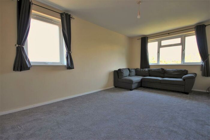 2 Bedroom Apartment To Rent In The Classics, Lambourn, Hungerford, Berkshire, RG17