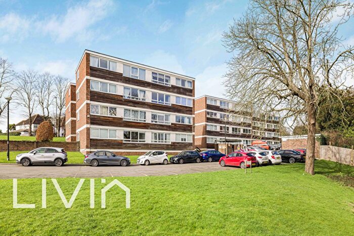2 Bedroom Flat For Sale In Dorrington Court, South Norwood Hill, SE25