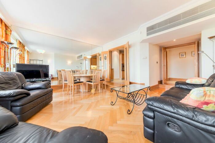 3 Bedroom Flat To Rent In Whitehouse Apartments, Belvedere Road, Southbank, London, SE1