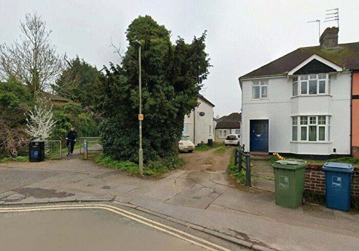 2 Bedroom Flat To Rent In Bartlemas Close, Oxford, Oxfordshire, OX4