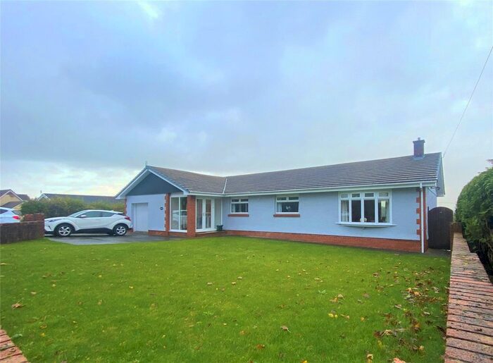 4 Bedroom Bungalow For Sale In Milo, Llandybie, Milo, Ammanford, SA18