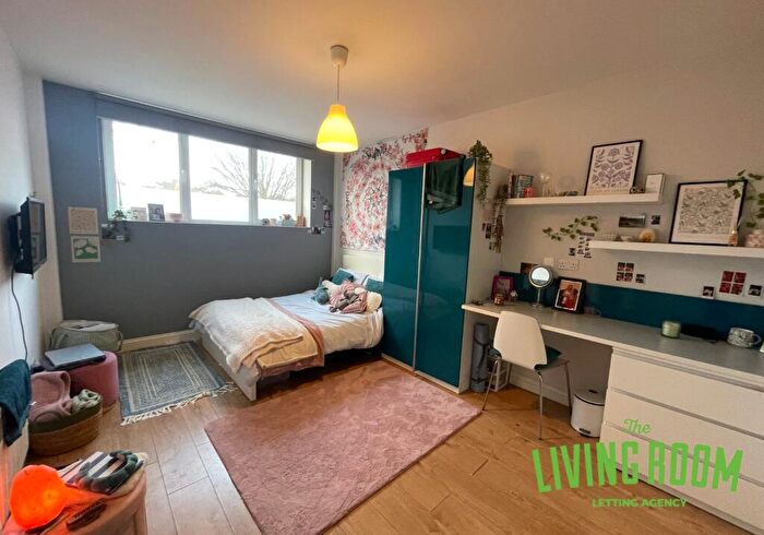 6 Bedroom Flat To Rent In Library Court, Fairoak Road, Cathays, CF24