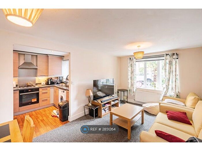 2 Bedroom Flat To Rent In Brentwood Grove, Leigh, WN7