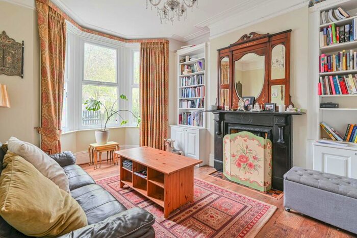 4 Bedroom House To Rent In Gordon Road, Peckham, London, SE15