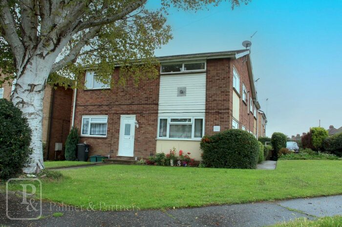 1 Bedroom Maisonette To Rent In Regency Court, Barn Hall Avenue, Colchester, Essex, CO2