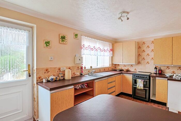 4 Bedroom Detached House For Sale In Cogdeane Road, West Canford Heath, Poole, Dorset, BH17 - Photo 3