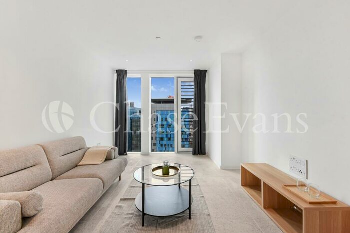 Studio To Rent In Bouchon Point, Silk District, Whitechapel, E1