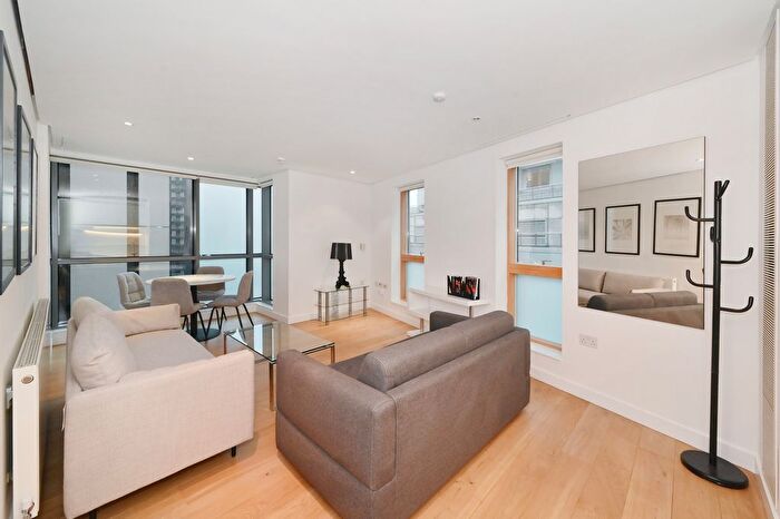 3 Bedroom Flat To Rent In Merchant Square East, London, W2