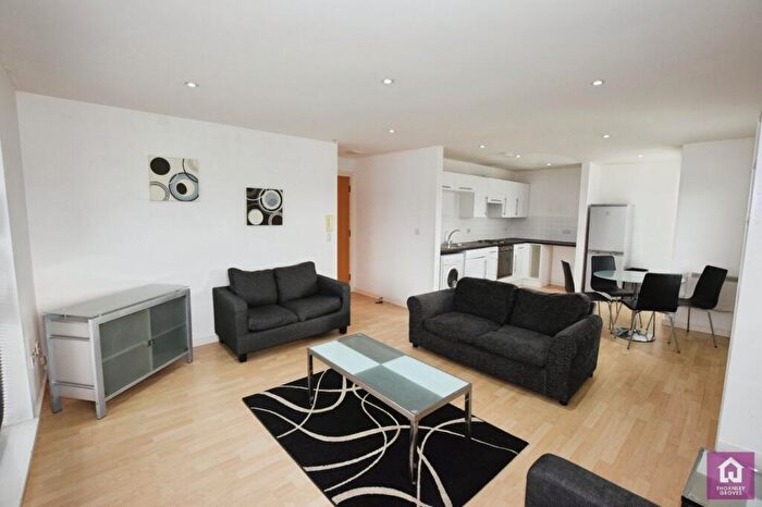 2 Bedroom Flat To Rent In Quay, Ordsall Lane, Salford, M5