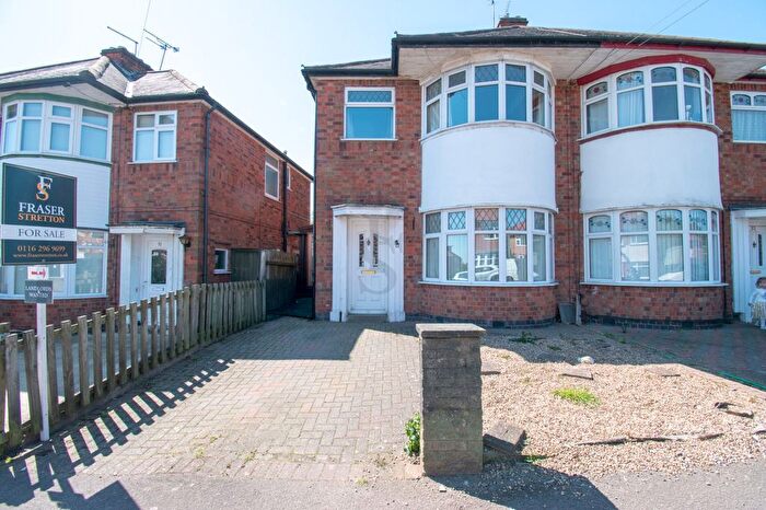 3 Bedroom Semi Detached House For Sale In Hathaway Avenue, Braunstone Town, LE3