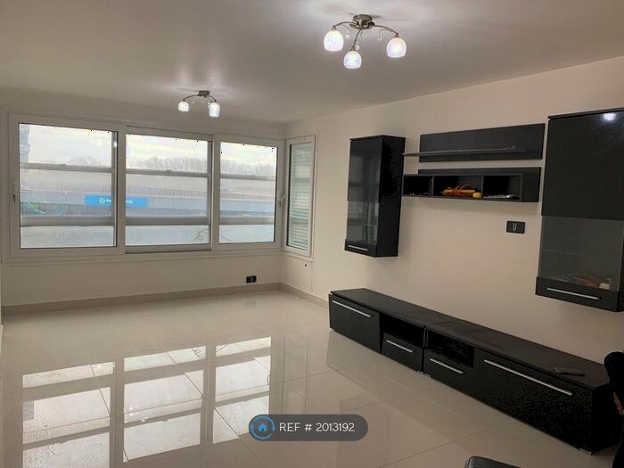 2 Bedroom Flat To Rent In Staines Road West, Sunbury-On-Thames, TW16