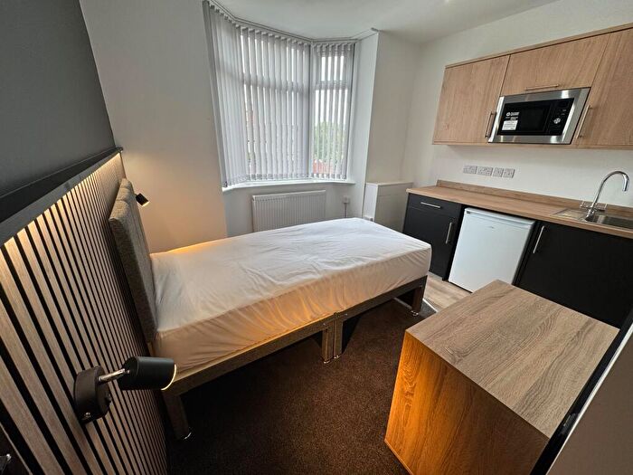1 Bedroom Flat To Rent In Room Bath Street, Stoke-on-Trent, ST4