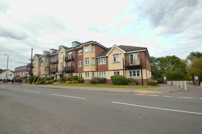 2 Bedroom Apartment To Rent In Chertsey, KT16