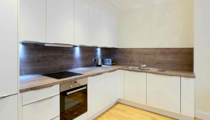 2 Bedroom Flat To Rent In King Street, Ravenscourt Park, W6