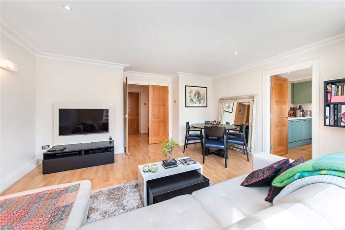 1 Bedroom Flat To Rent In Oriel Drive, London, SW13