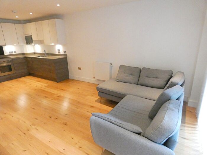 2 Bedroom Flat To Rent In Aurora Point East, Plough Way, Marine Wharf, Surrey Quays, SE16