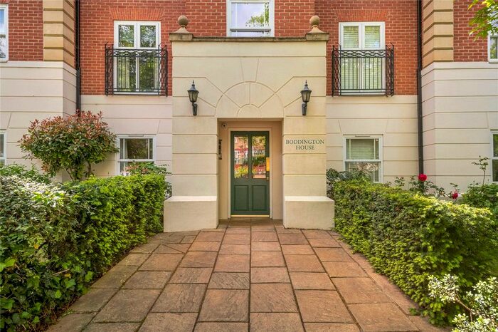 1 Bedroom Flat To Rent In Trinity Church Road, Barnes, London, SW13