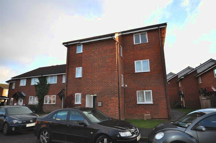 1 Bedroom Flat To Rent In Myrna Close, Colliers Wood, London, SW19