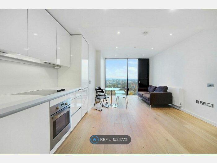 1 Bedroom Flat To Rent In The Strata, London, SE1