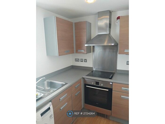 2 Bedroom Flat To Rent In Tredegar Road, London, E3
