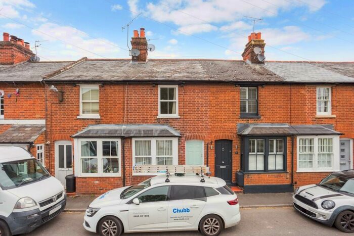 2 Bedroom Terraced House To Rent In South Place Marlow, SL7