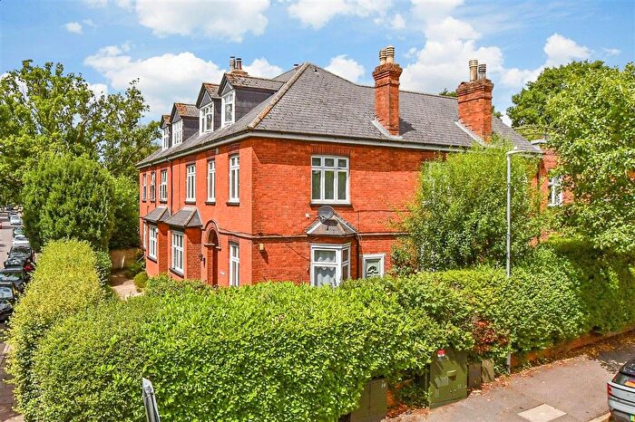 1 Bedroom Flat For Sale In Speldhurst Road, Tunbridge Wells, Kent, TN4