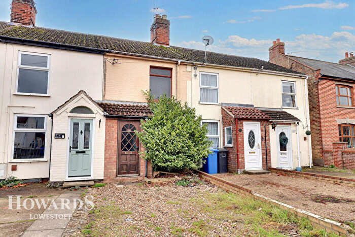 2 Bedroom Terraced House For Sale In Beccles Road, South Oulton Broad, NR33