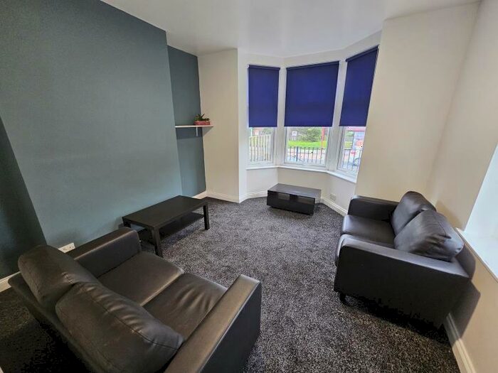 3 Bedroom Terraced House To Rent In Burley Road, LS4