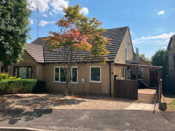 3 Bedroom Bungalow For Sale In Hammond Drive, Northleach, Cheltenham, Gloucestershire, GL54
