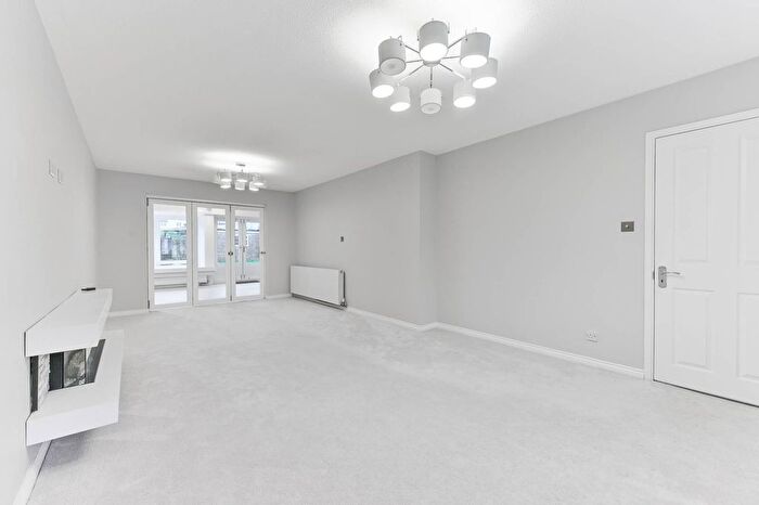 4 Bedroom Detached House To Rent In Croham Park Avenue, South Croydon, CR2