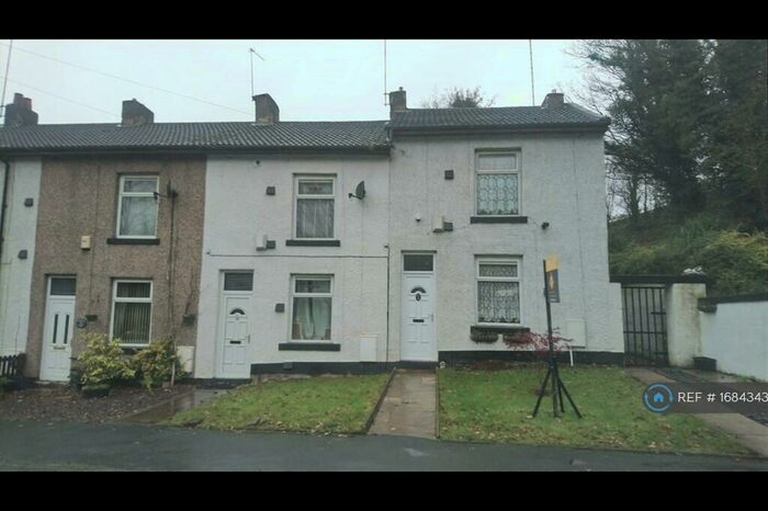 2 Bedroom End Of Terrace House To Rent In Lodge View, Heywood, OL10