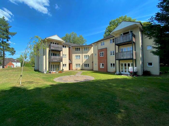 2 Bedroom Apartment To Rent In Spring Lane, Headington Quarry, OX3
