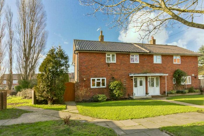 3 Bedroom Semi-Detached House To Rent In Anson Road, Goring-by-Sea, BN12