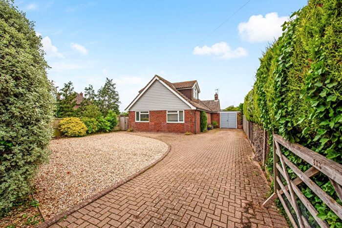 4 Bedroom Detached House For Sale In Blackboy Lane, Fishbourne, PO18