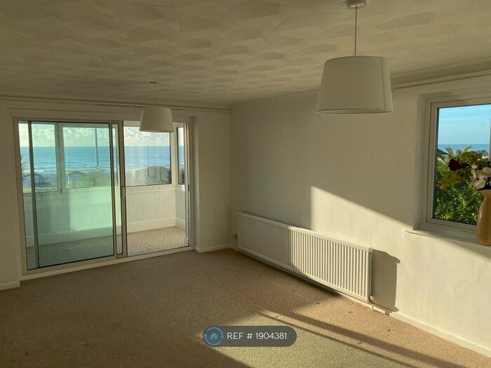2 Bedroom Flat To Rent In De La Warr Parade, Bexhill-On-Sea, TN40
