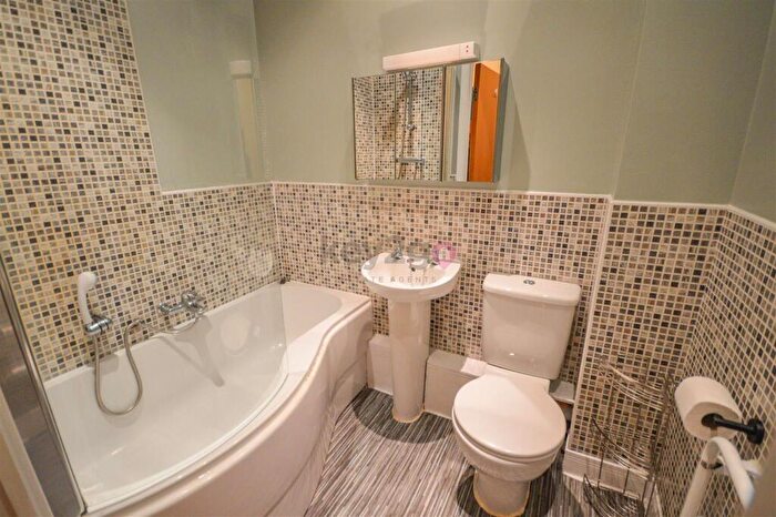 1 Bedroom Flat To Rent In Oxclose Park Gardens, Halfway, Sheffield, S20