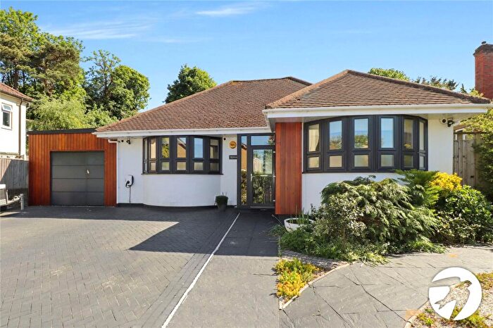 5 Bedroom Bungalow For Sale In Halt Robin Road, Belvedere, DA17