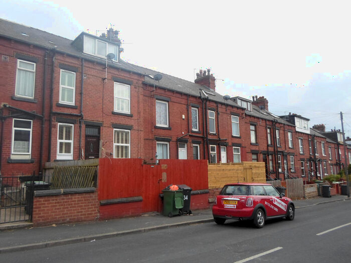 2 Bedroom Terraced House To Rent In Darfield Place, Leeds, LS8