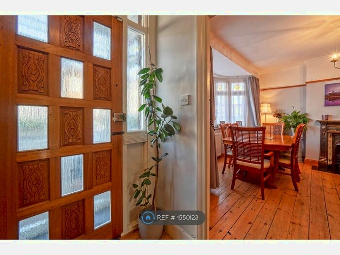 4 Bedroom Semi-Detached House To Rent In Warboys Crescent, London, E4