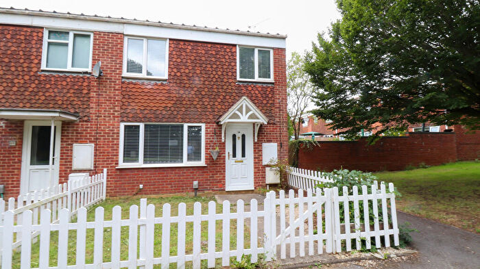3 Bedroom End Of Terrace House To Rent In Liden, Swindon, SN3
