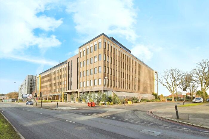 2 Bedroom Flat For Sale In Coventry Road, Sheldon, Birmingham, B26