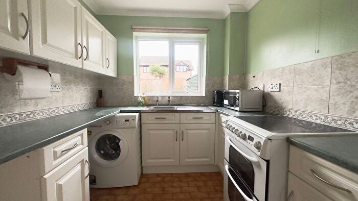 3 Bedroom Detached House For Sale In Cornwallis Avenue, Worle, Weston-Super-Mare, BS22