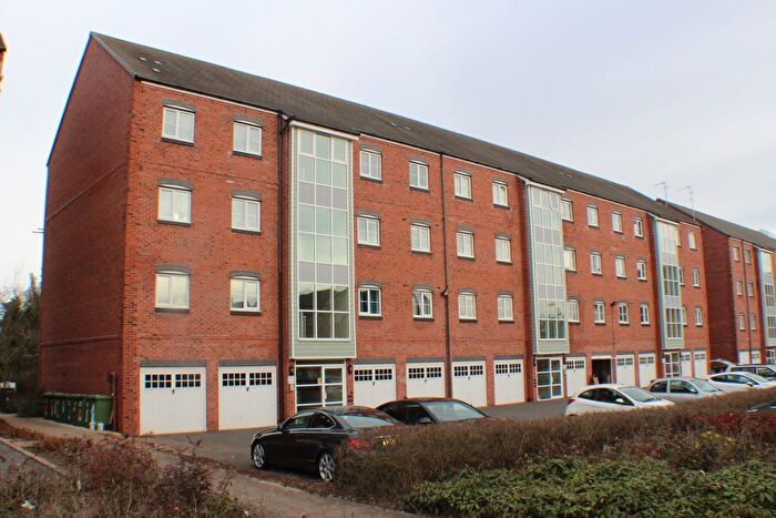 2 Bedroom Flat To Rent In Chandley Wharf, Warwick, CV34