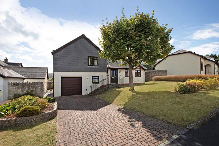 3 Bedroom Detached House For Sale In East Cliff Road, Dawlish, EX7