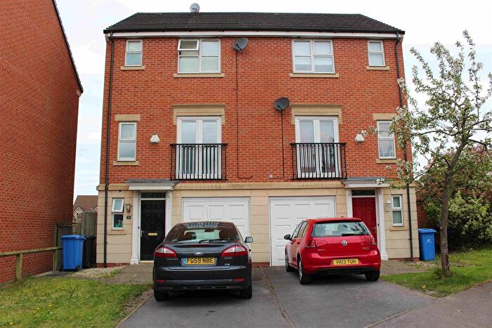 3 Bedroom Semi-Detached House To Rent In Ivyleaf Way, Littleover, Derby, DE23