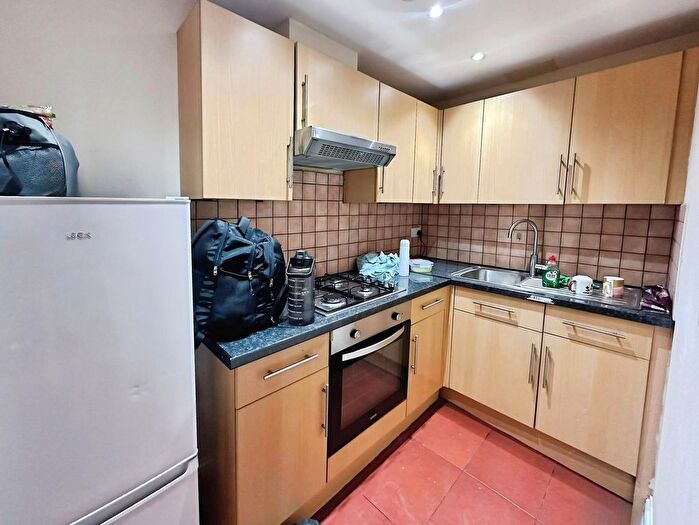 2 Bedroom Property To Rent In Kenton Road, Harrow, HA3