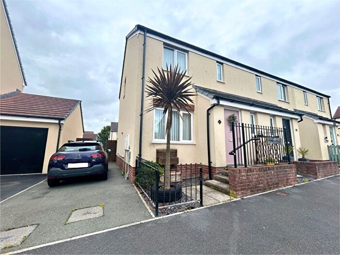 3 Bedroom End Of Terrace House For Sale In Sunningdale Drive, Milford Haven, Pembrokeshire, SA73